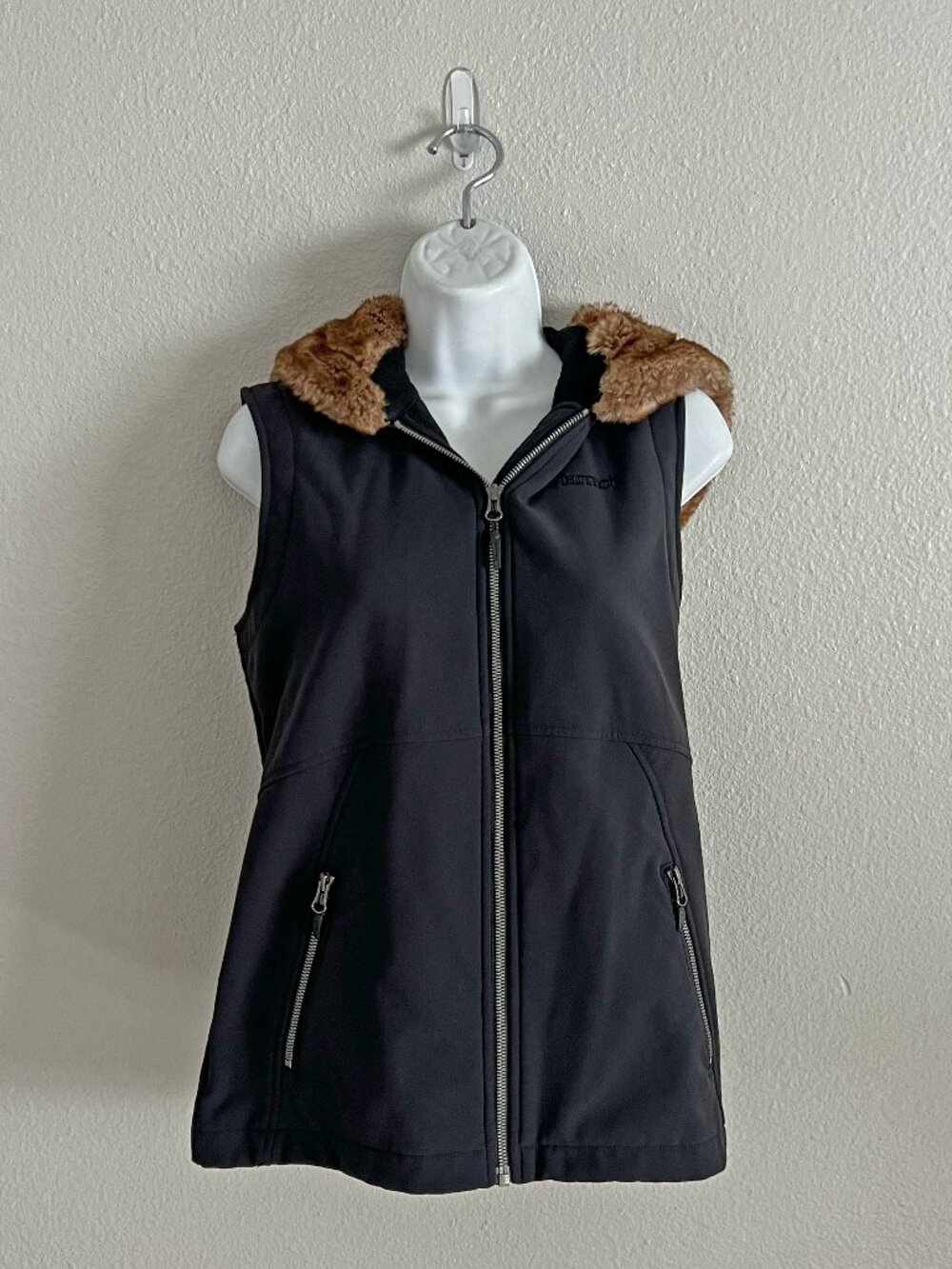 Marmot Vest Women’s Black Faux Fur Hood Fleece Full Zip Gorpcore Outdoor Size M